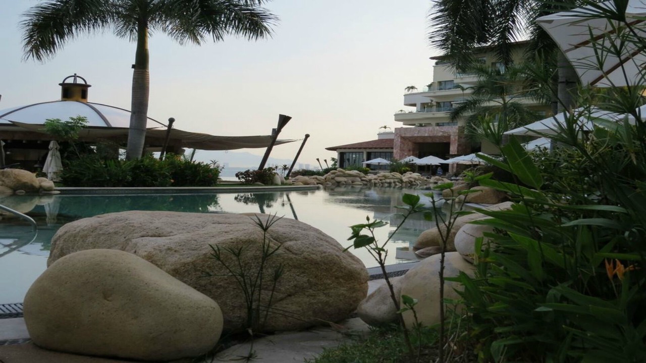 Photo of Outdoor in Romantic Zone