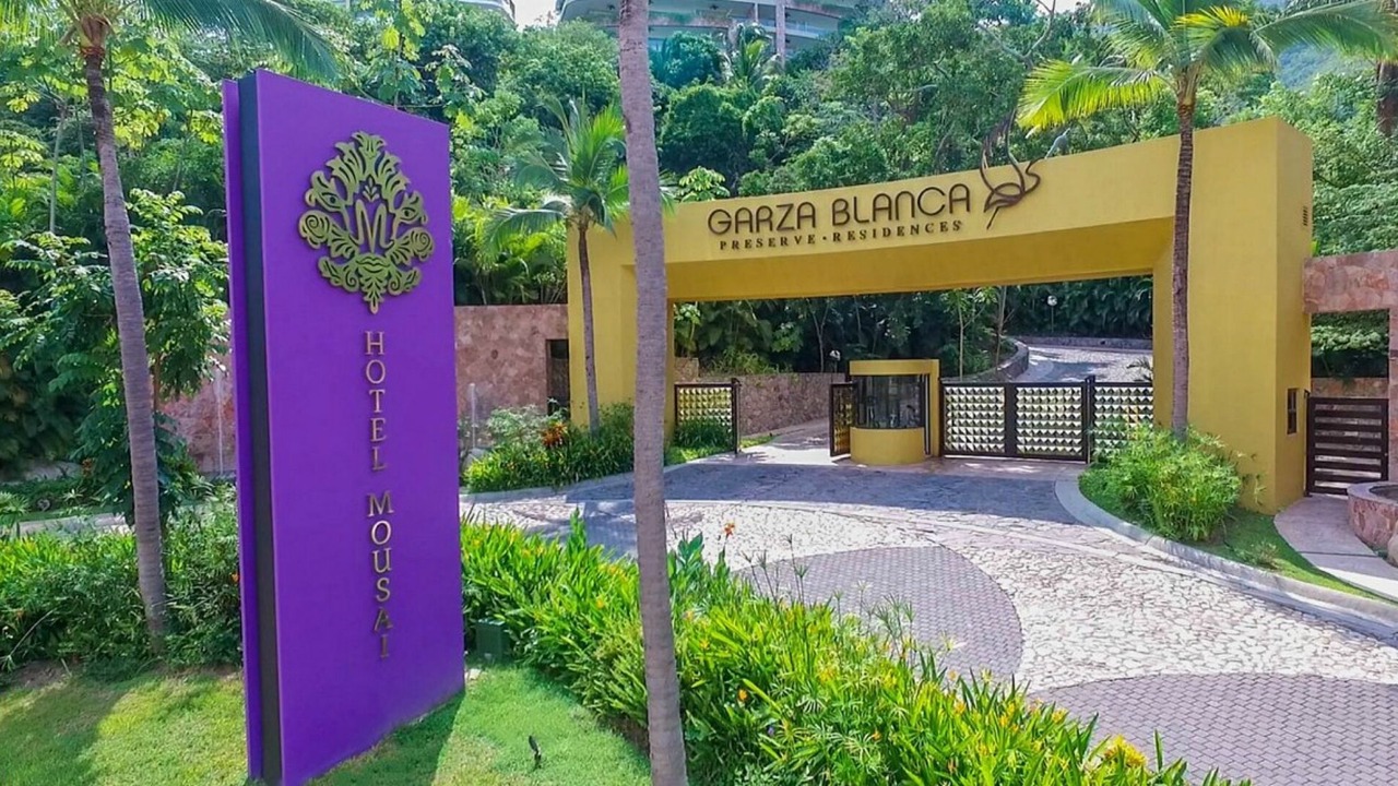 Photo of Outdoor in Romantic Zone