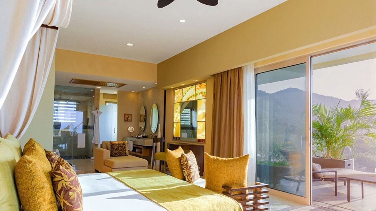 Photo of Bedroom in South Shore Hotel Area