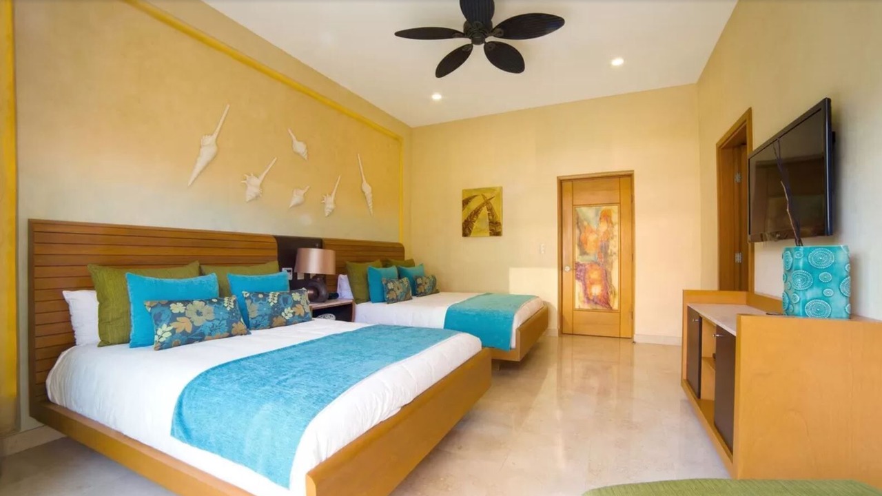 Photo of Bedroom in South Shore Hotel Area