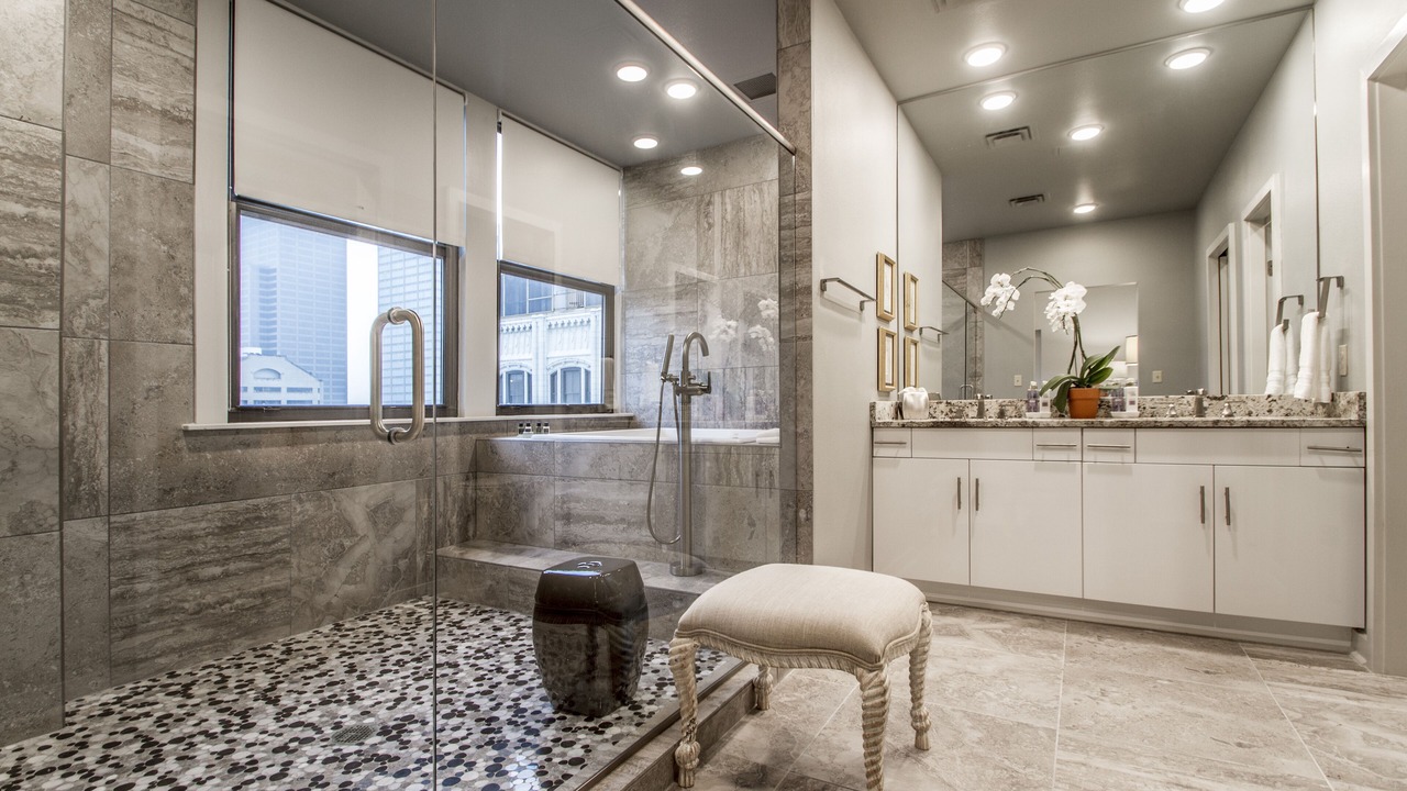 Photo of Bathroom in Downtown Little Rock