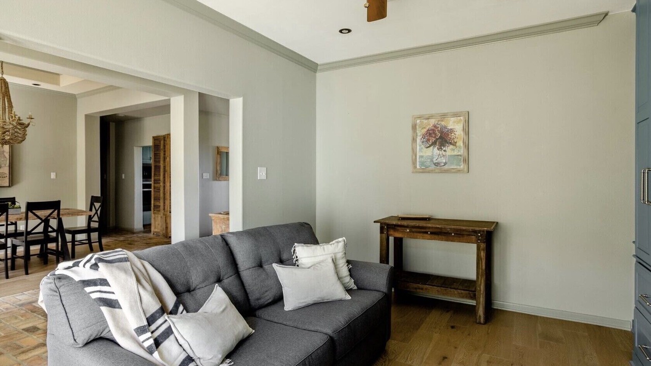 Photo of Livingroom in Dripping Springs