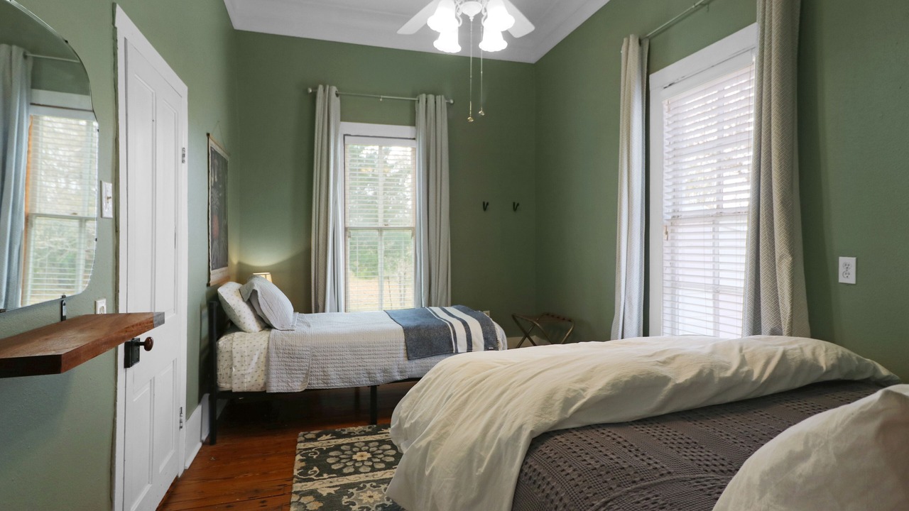 Photo of Bedroom in Navasota