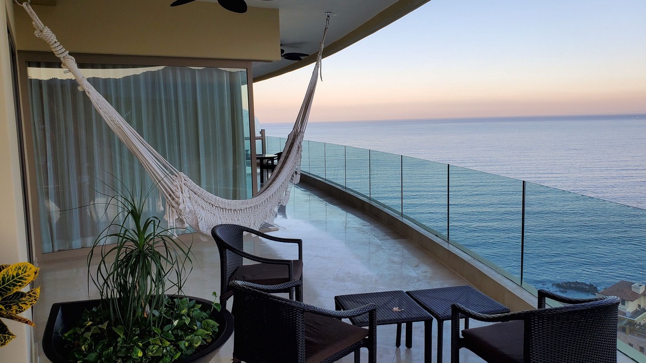Photo of Patio Balcony in South Shore Hotel Area