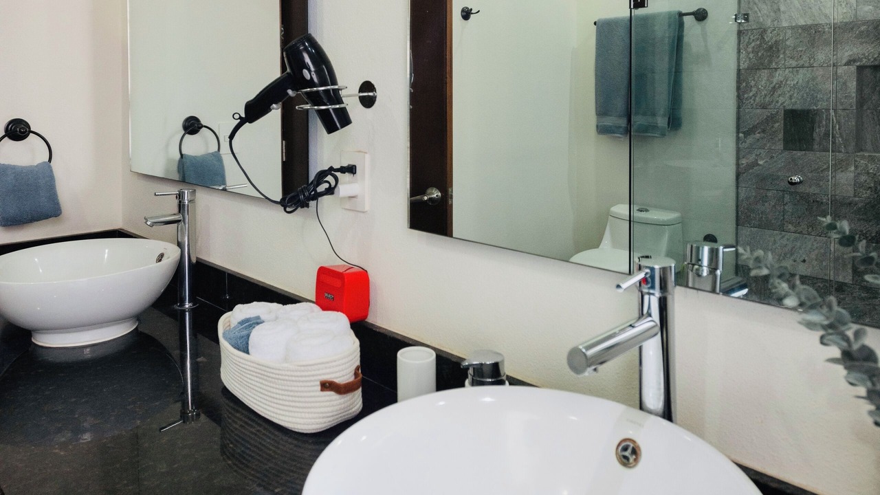 Photo of Bathroom in Flamingos