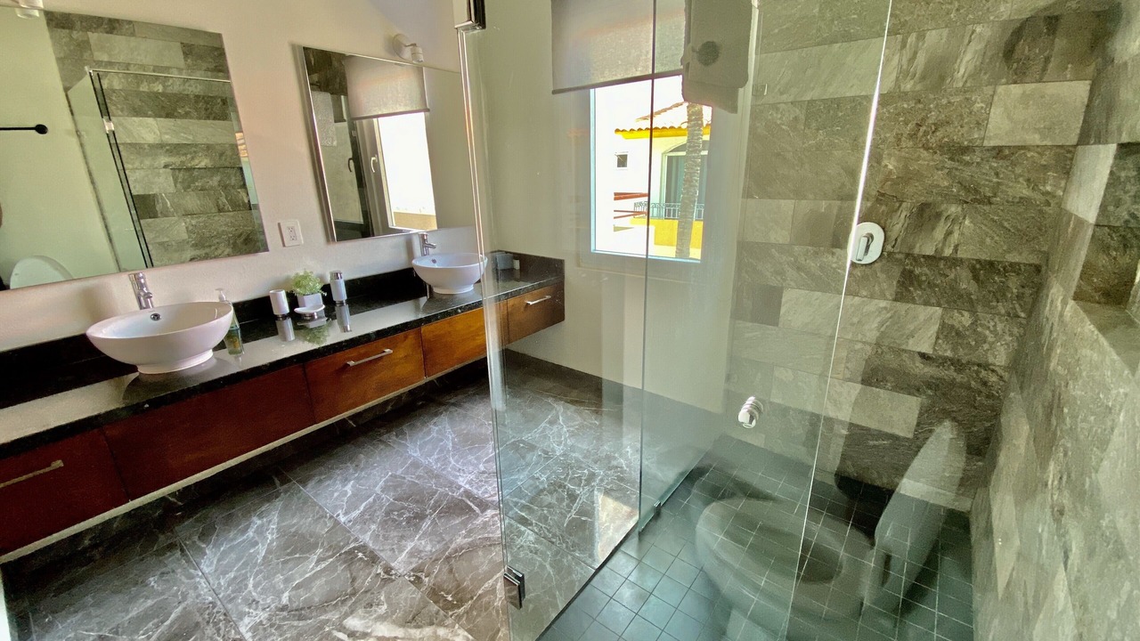 Photo of Bathroom in Flamingos