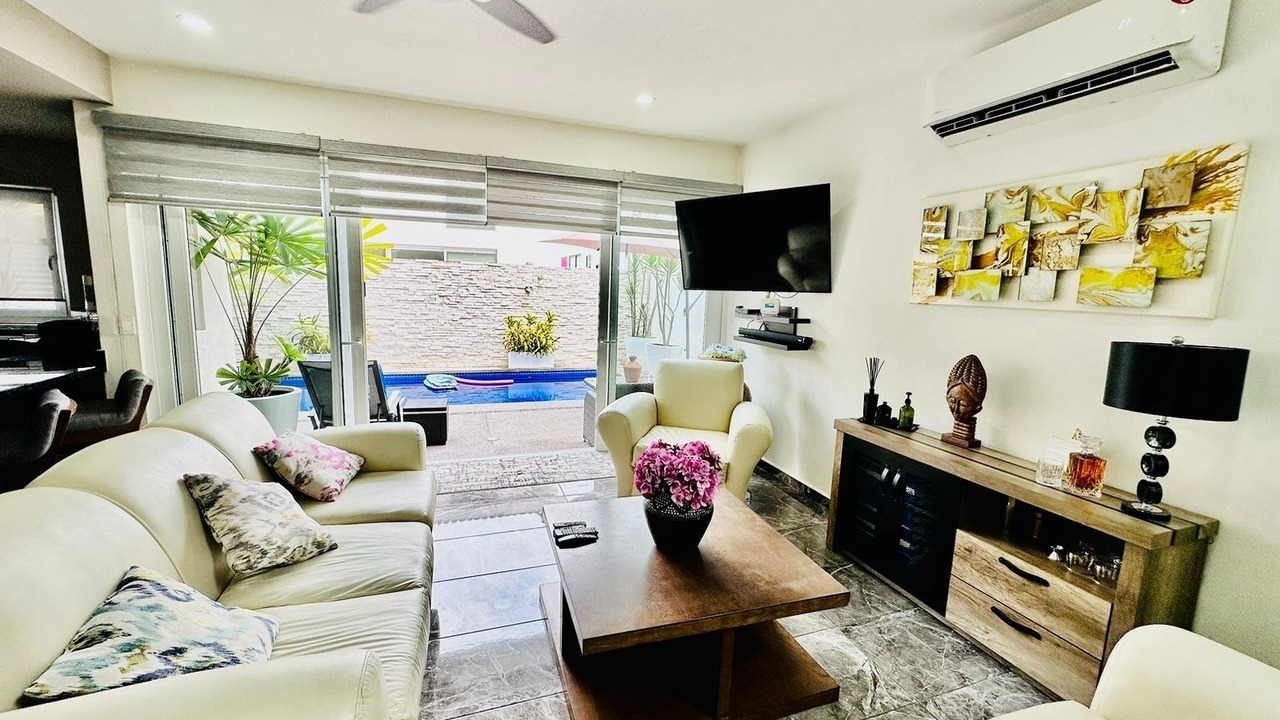 Photo of Livingroom in Flamingos