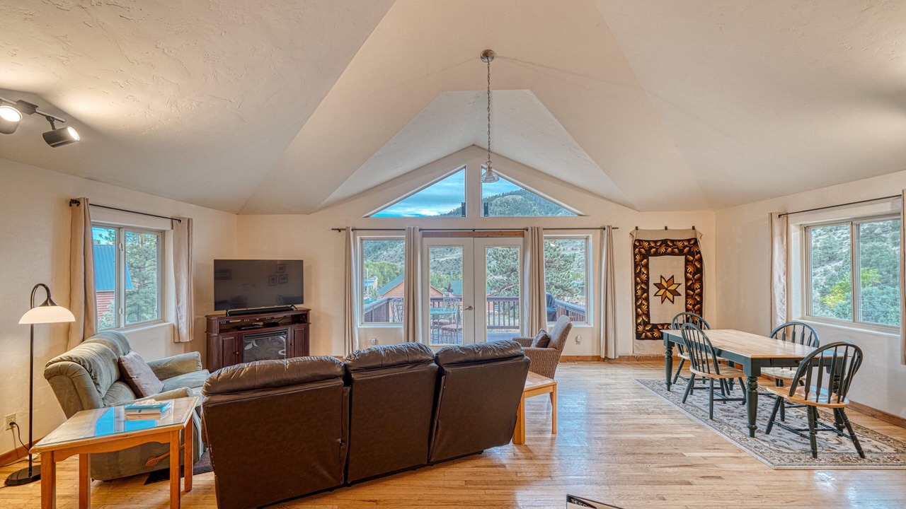 Photo of Livingroom in Salida