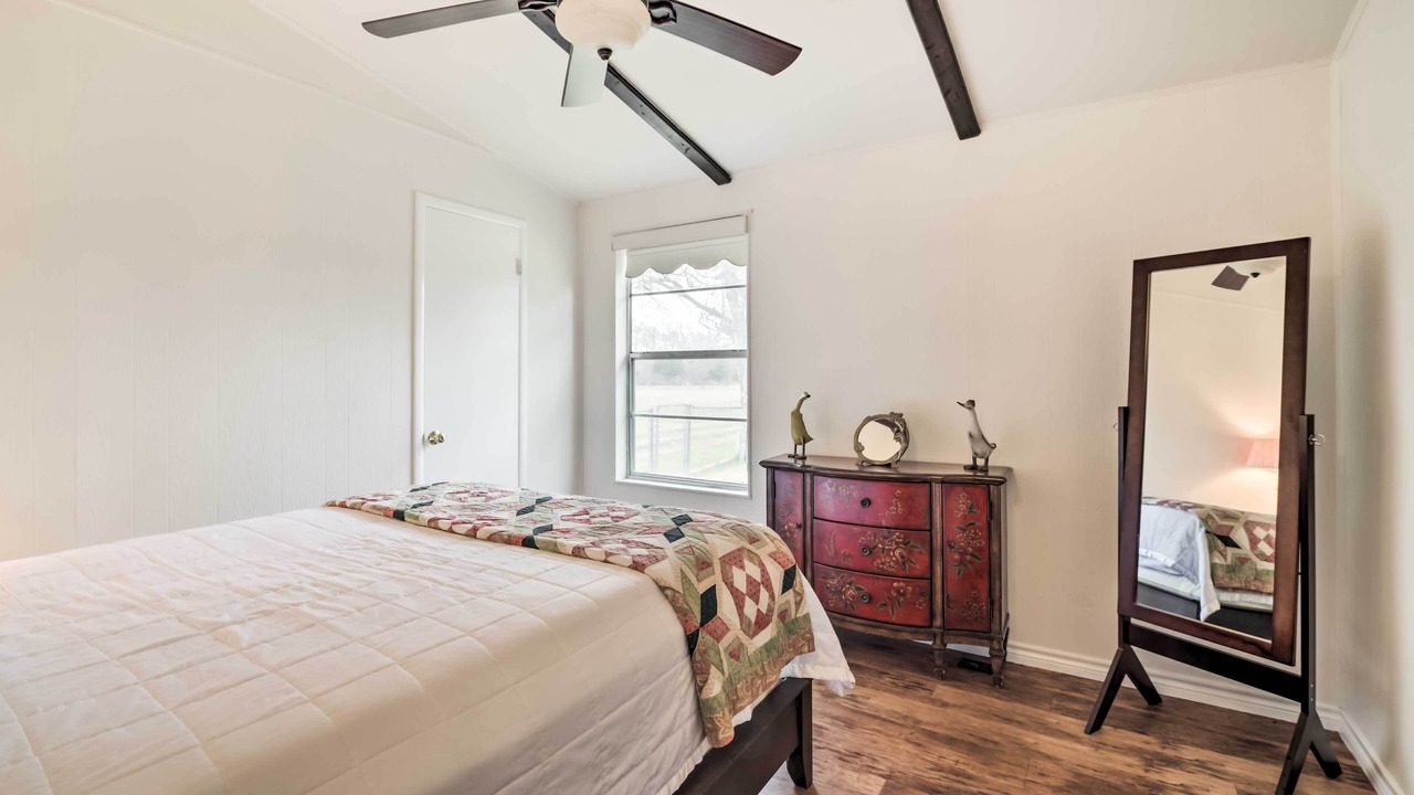 Photo of Bedroom in Carmine