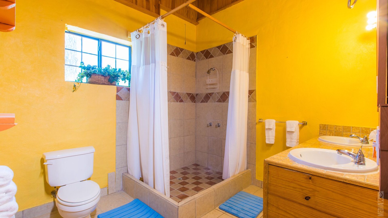 Photo of Bathroom in Brookeland