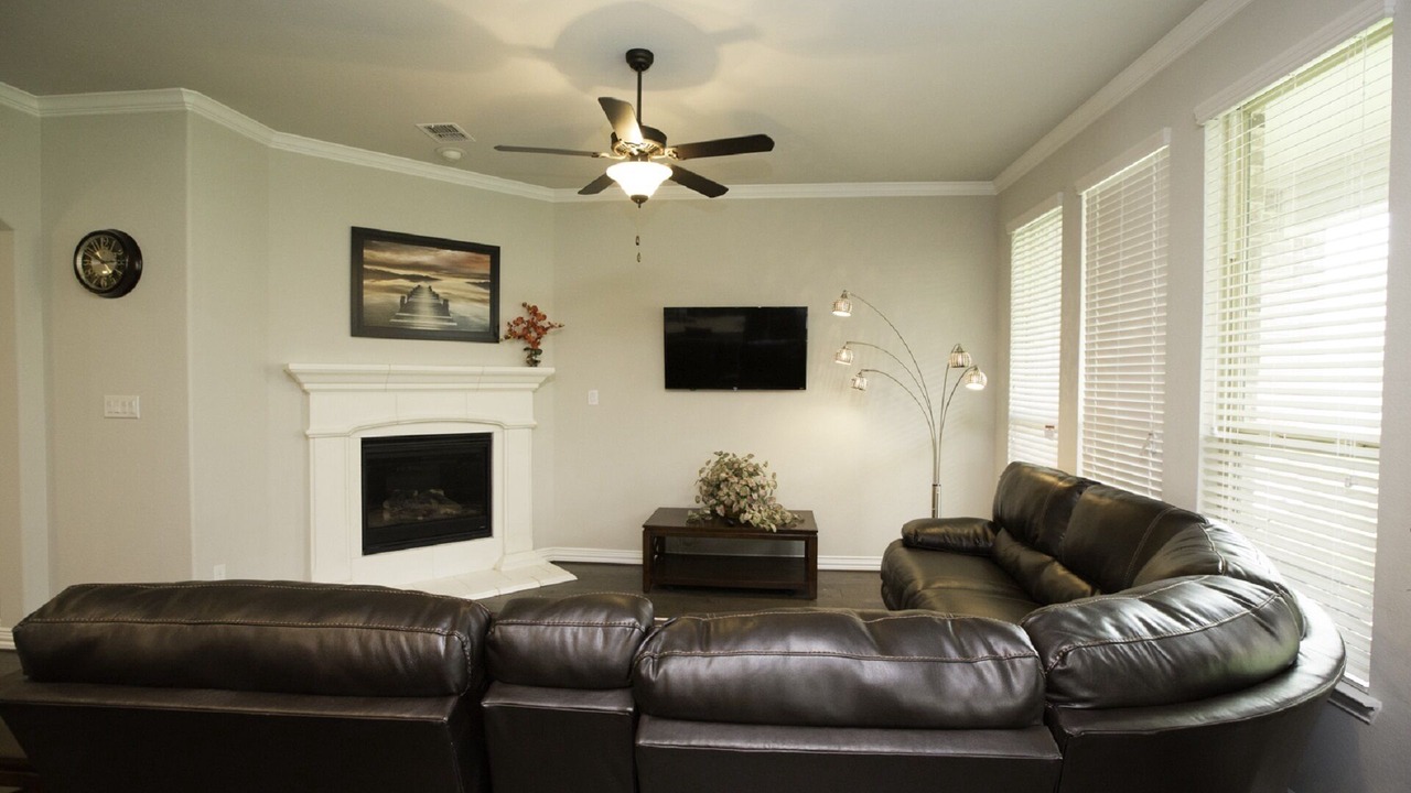 Photo of Livingroom in Las Colinas