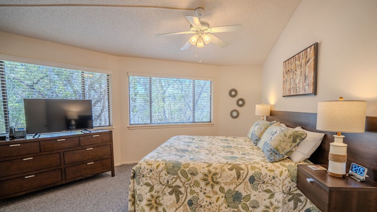 Photo of Bedroom in Lakeway