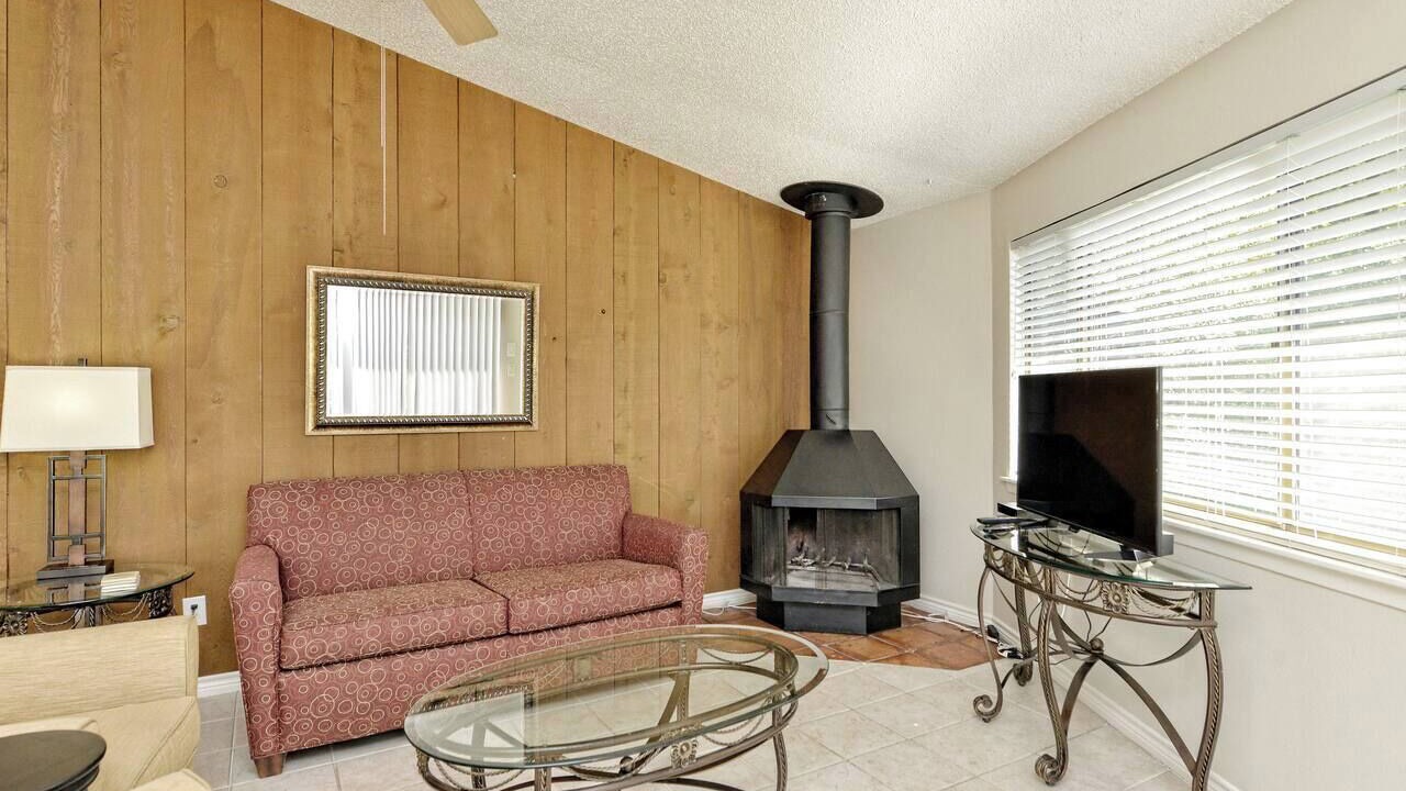 Photo of Livingroom in Lakeway