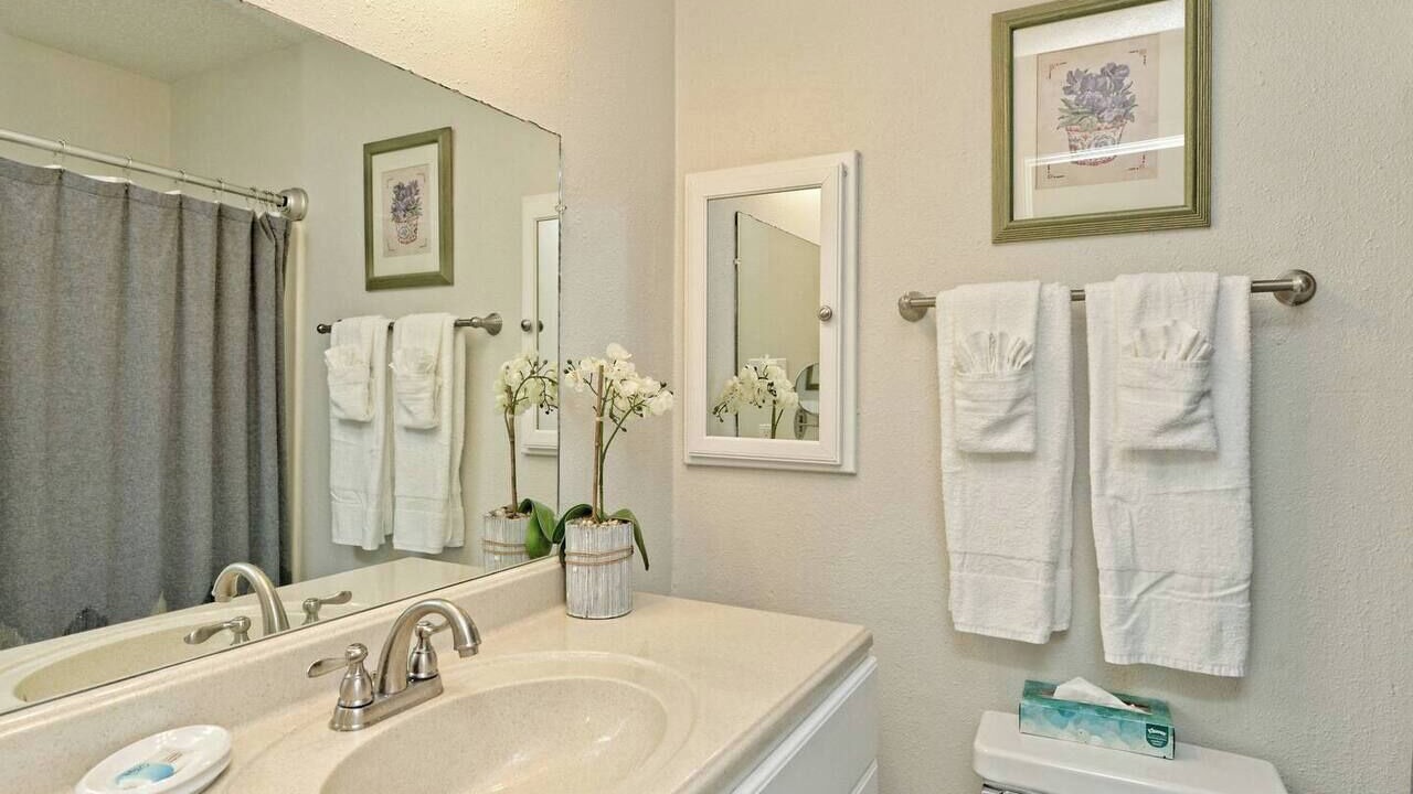 Photo of Bathroom in Lakeway