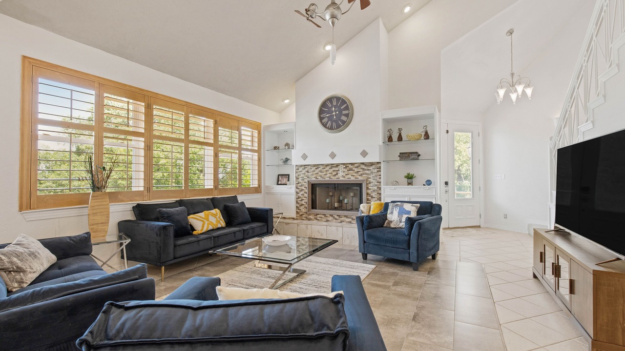 Photo of Livingroom in Granbury