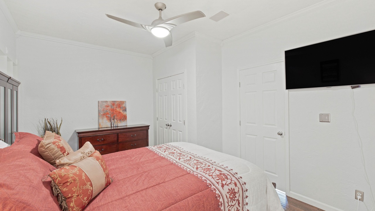 Photo of Bedroom in Granbury