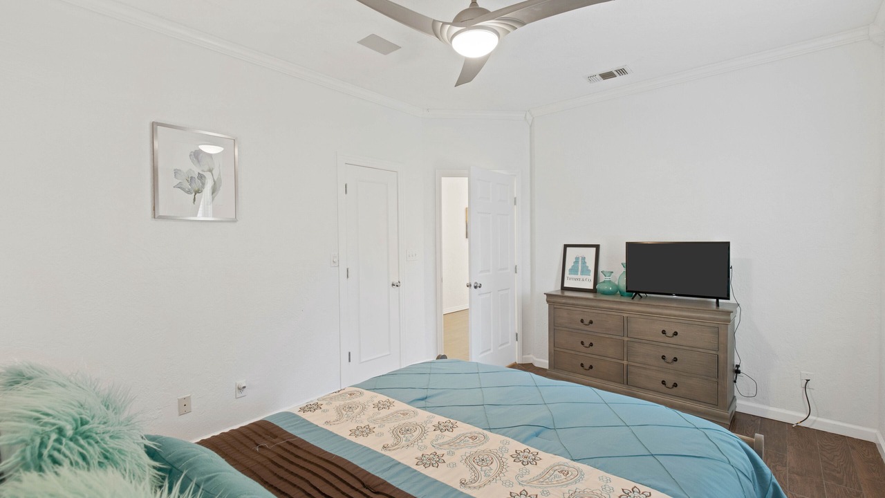 Photo of Bedroom in Granbury