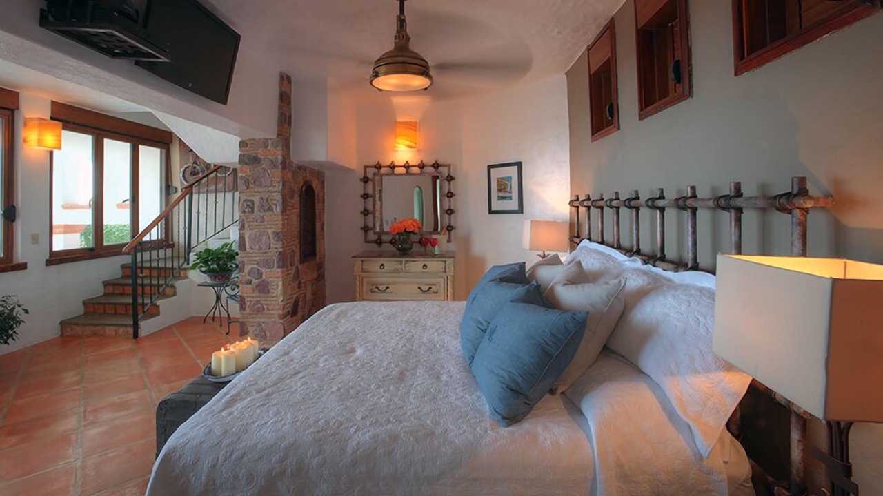 Photo of Bedroom in South Shore Hotel Area