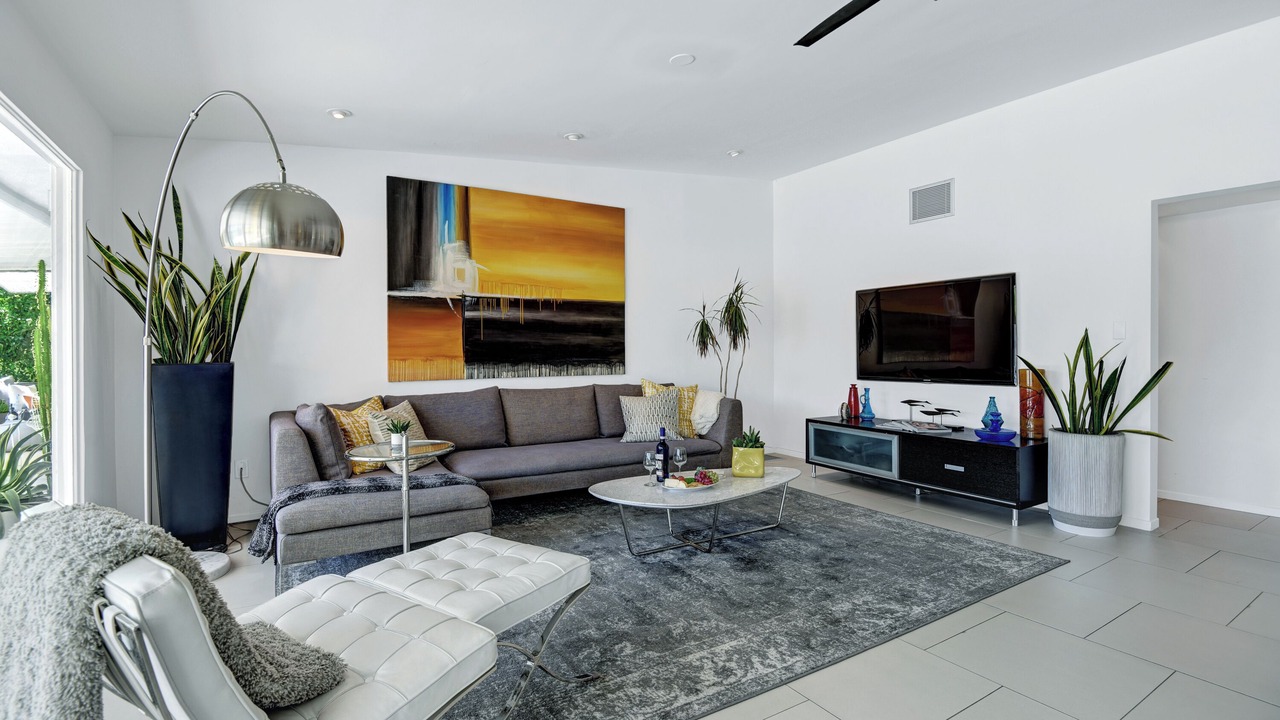 Photo of Livingroom in Deep Well Ranch