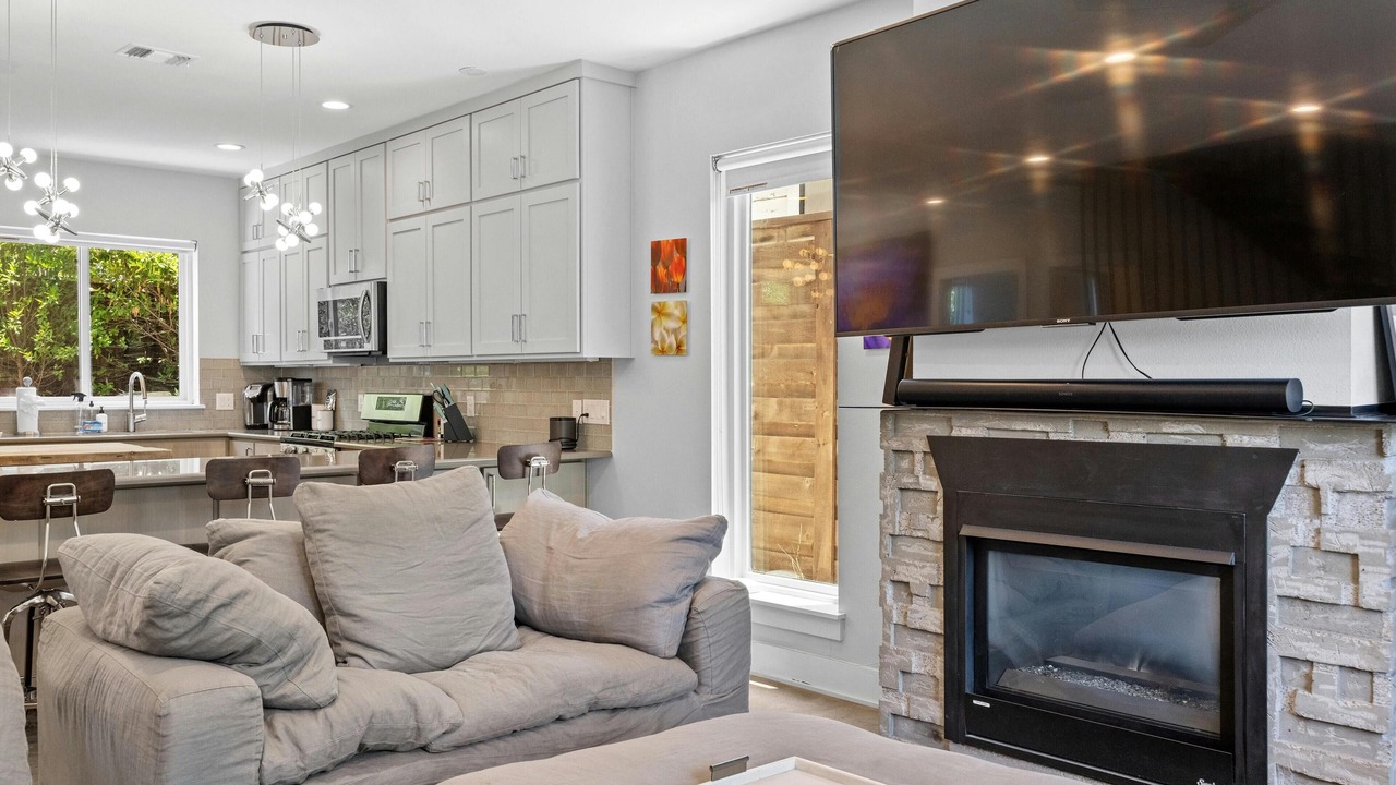 Photo of Livingroom in Blackshear-Prospect Hill