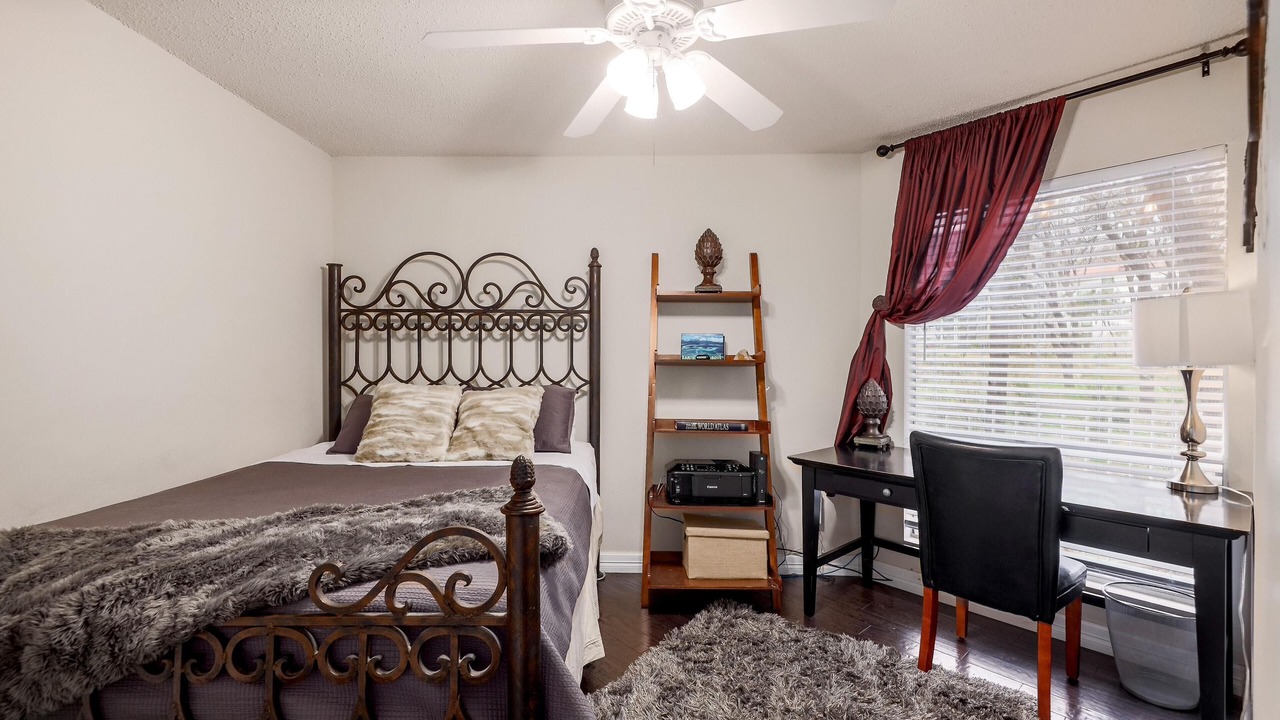 Photo of Bedroom in Zilker