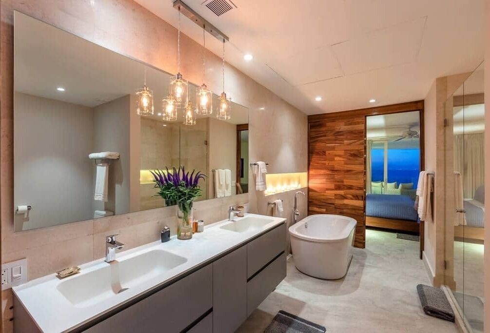 Photo of Bathroom in South Shore Hotel Area