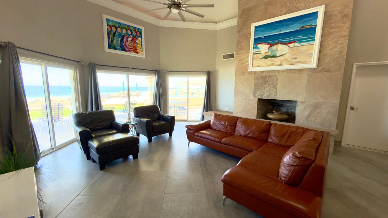 Photo of Livingroom in Sandy Beach