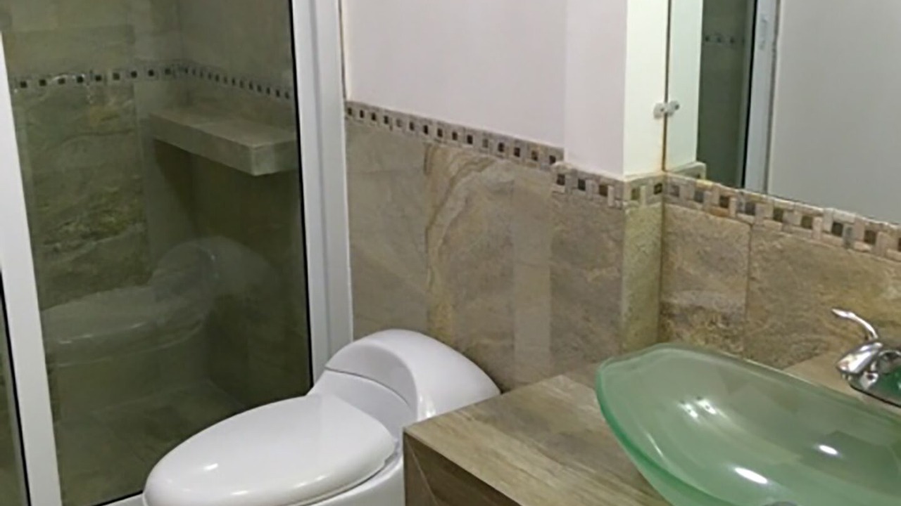 Photo of Bathroom in Zona 10
