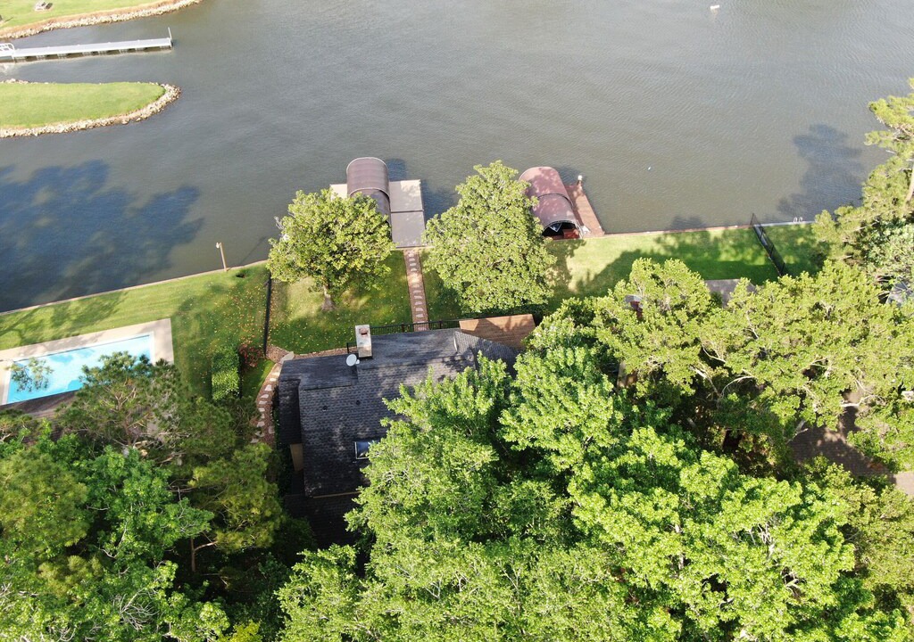 Photo of Outdoor in Walden on Lake Conroe