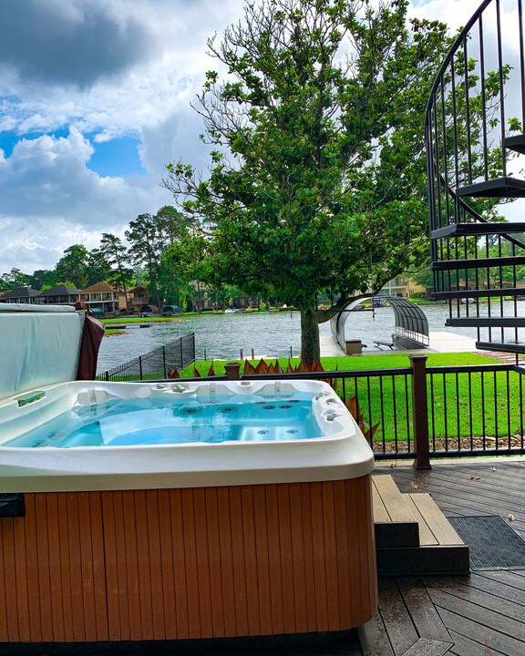 Photo of Outdoor in Walden on Lake Conroe