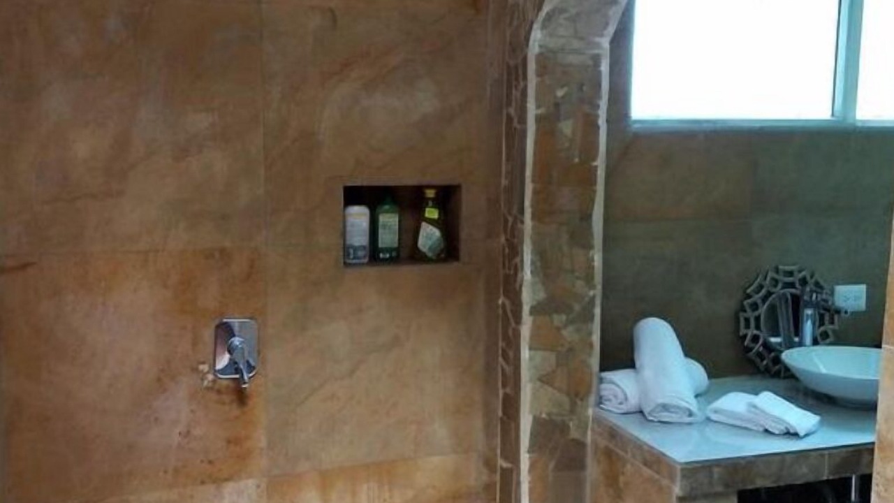 Photo of Bathroom in Colonia Vista Hermosa Uno