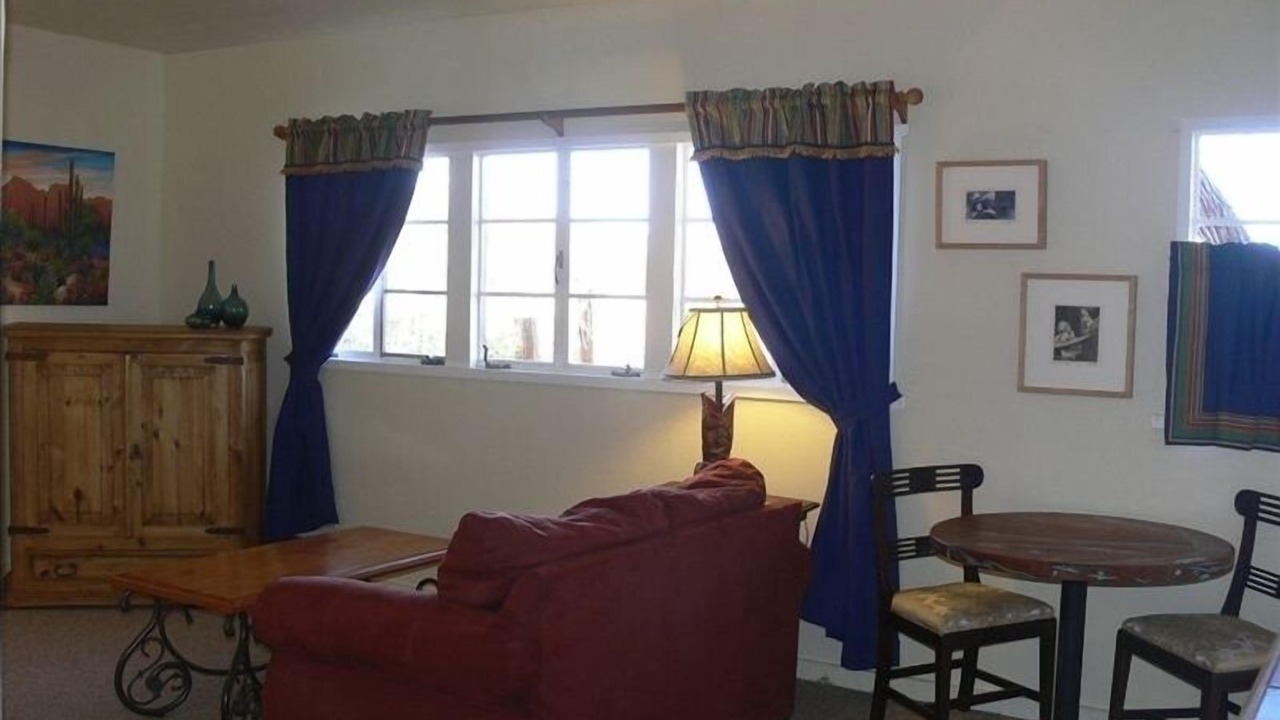 Photo of Livingroom in Tumacacori-Carmen