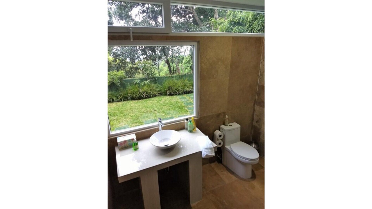 Photo of Bathroom in Zona 10