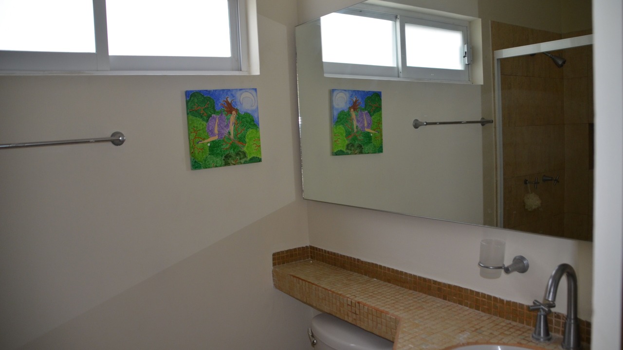 Photo of Bathroom in Jardines del Puerto