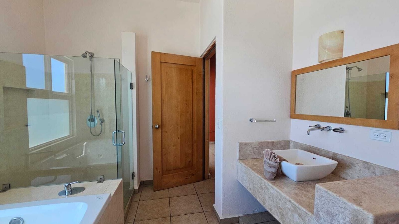Photo of Bathroom in Buenavista