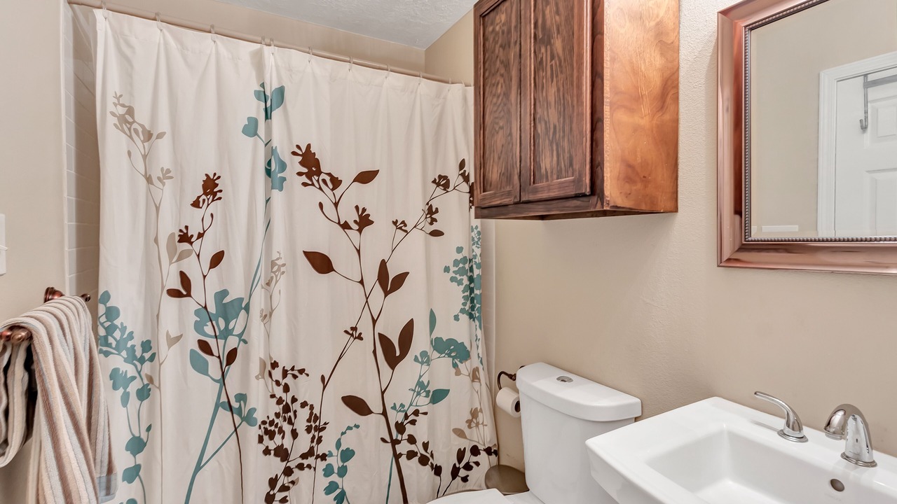 Photo of Bathroom in Quail Run Estates