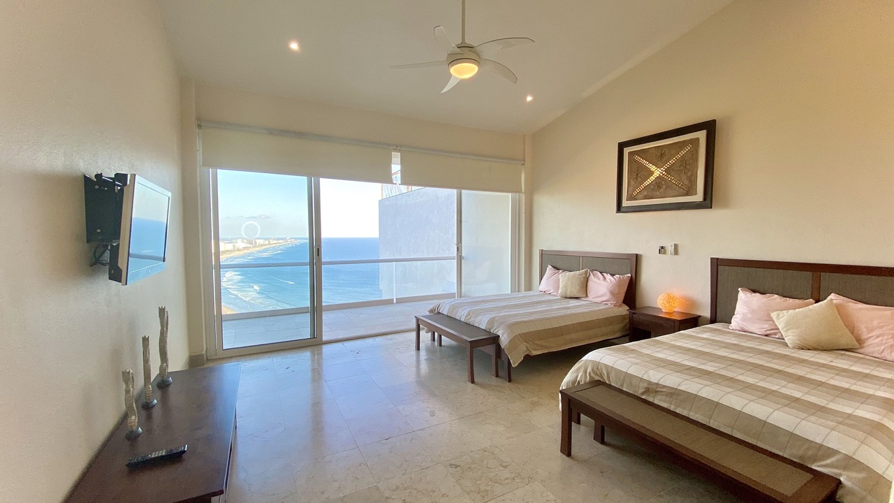 Photo of Bedroom in Puerto Marques