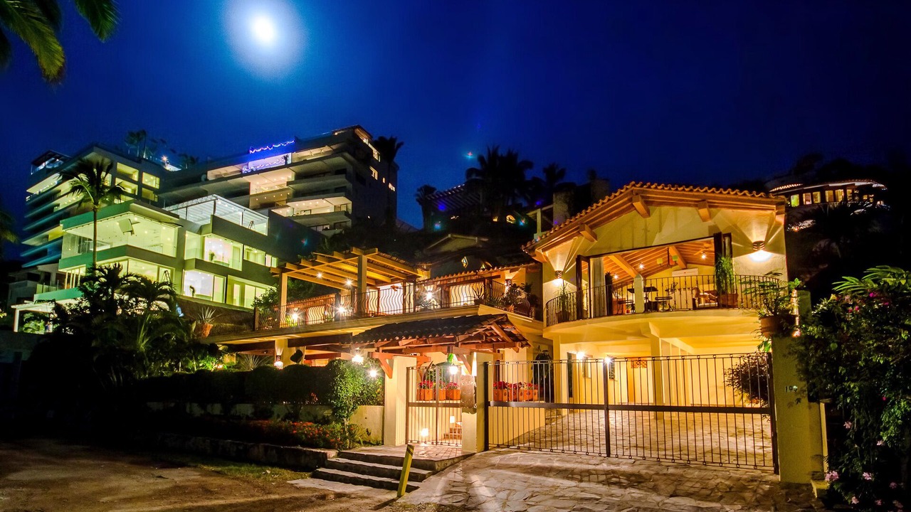 Photo of Outdoor in Romantic Zone