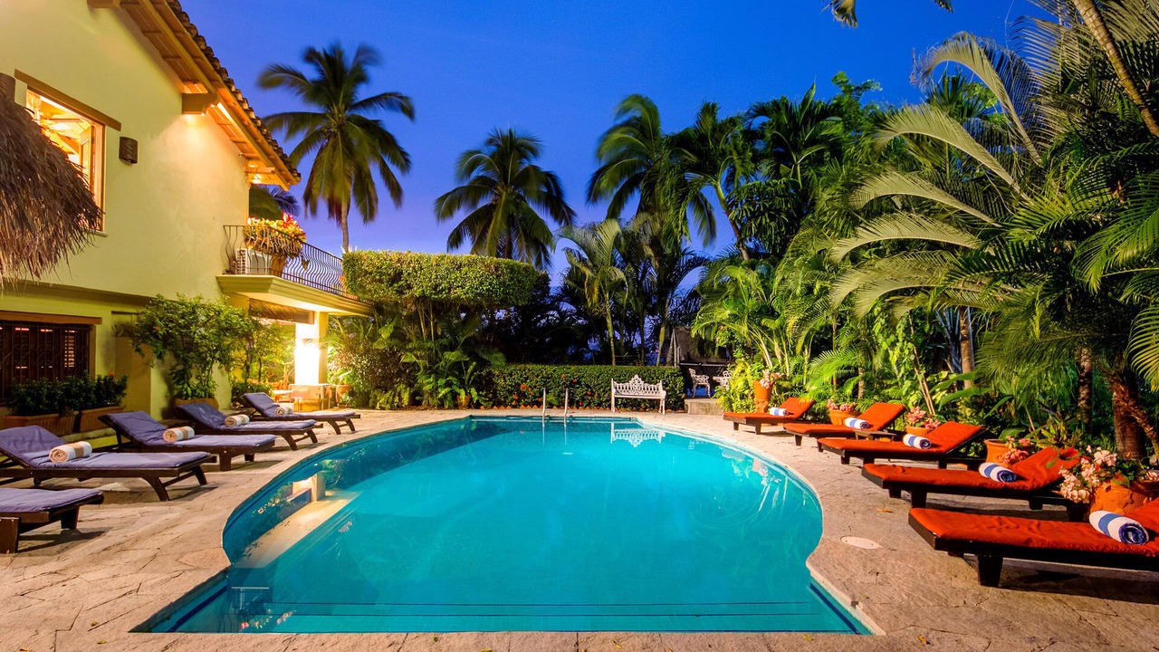 Photo of Outdoor in Romantic Zone