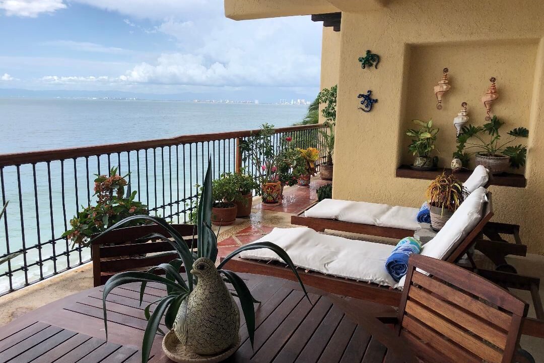 Photo of Patio Balcony in South Shore Hotel Area