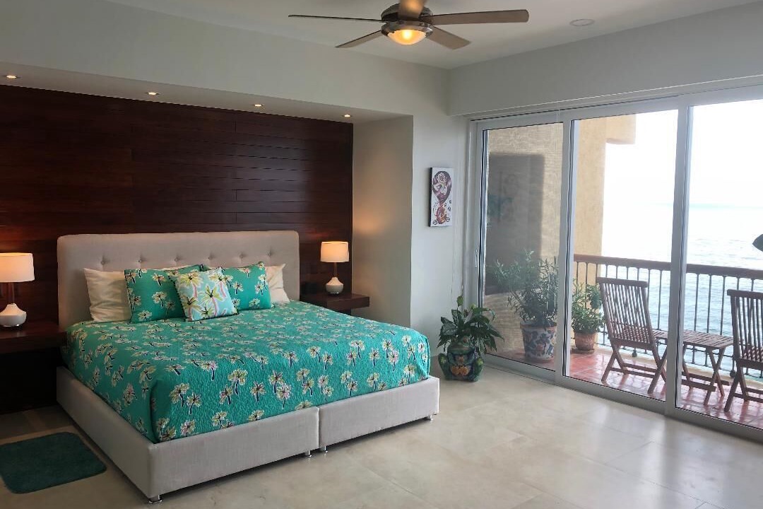 Photo of Bedroom in South Shore Hotel Area