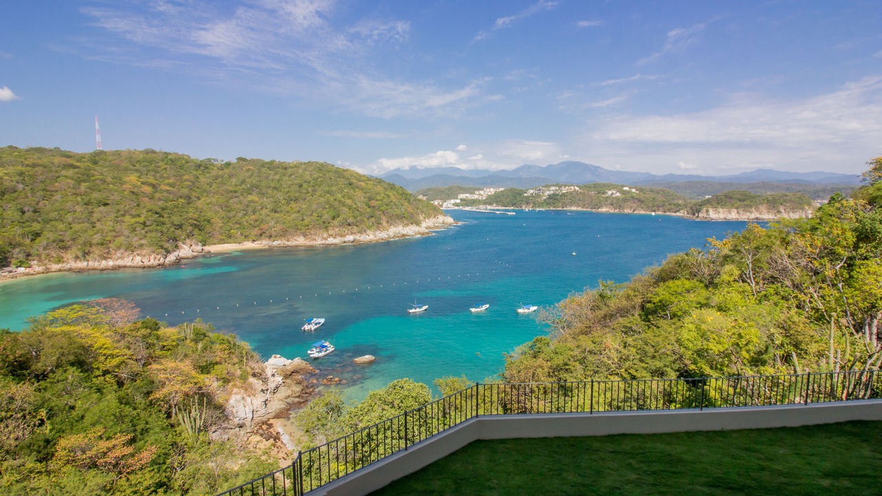 Photo of Others in Santa Maria Huatulco