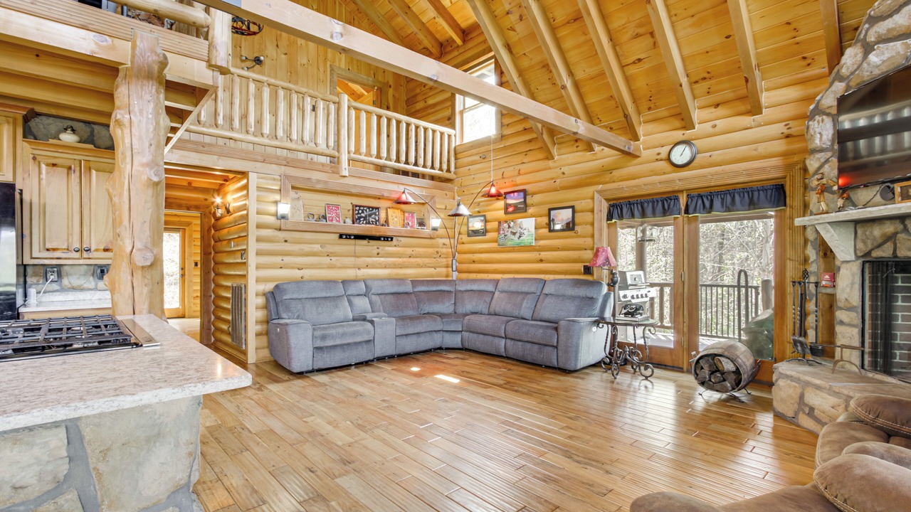 Photo of Livingroom in Tuscumbia