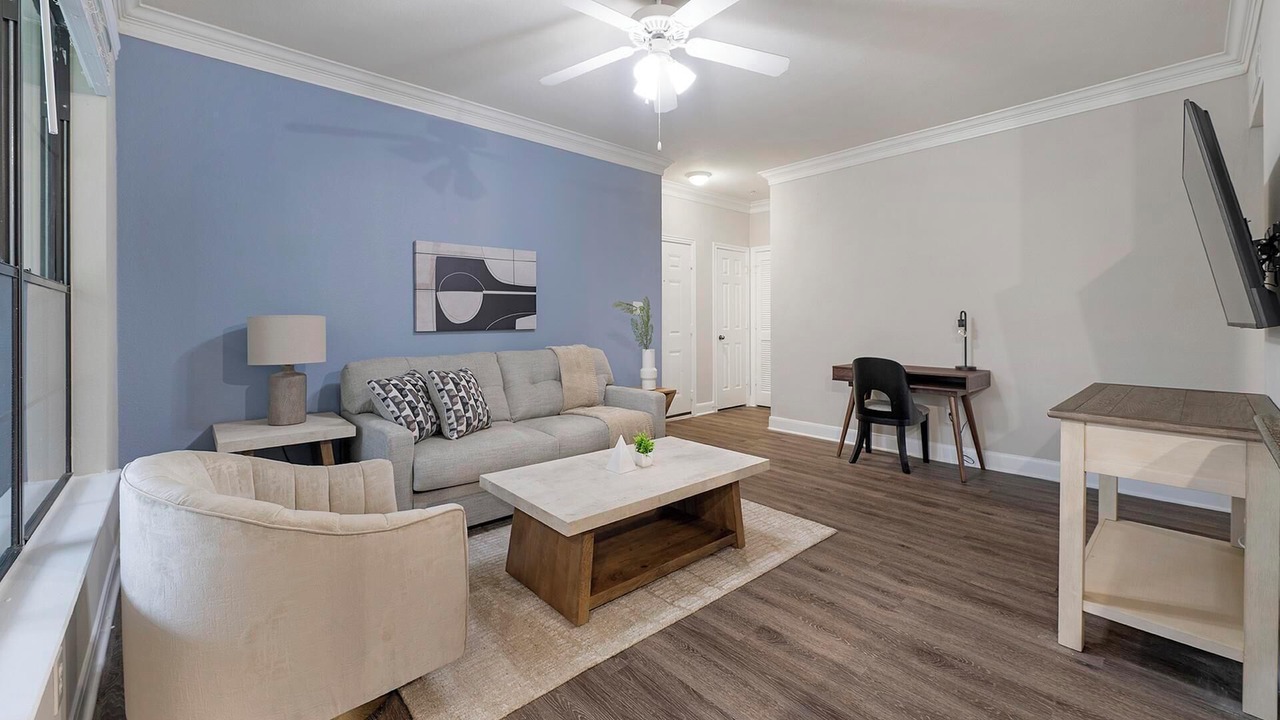 Photo of Livingroom in West Oak Hill