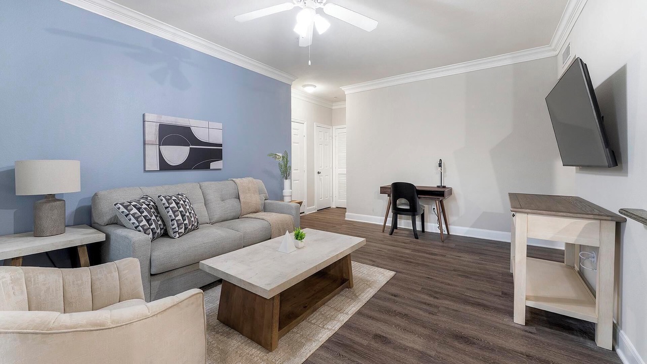 Photo of Livingroom in West Oak Hill