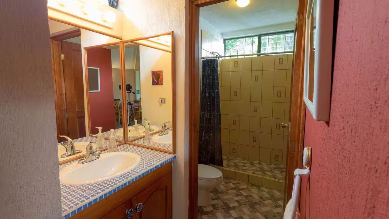 Photo of Bathroom in Santiago Atitlan