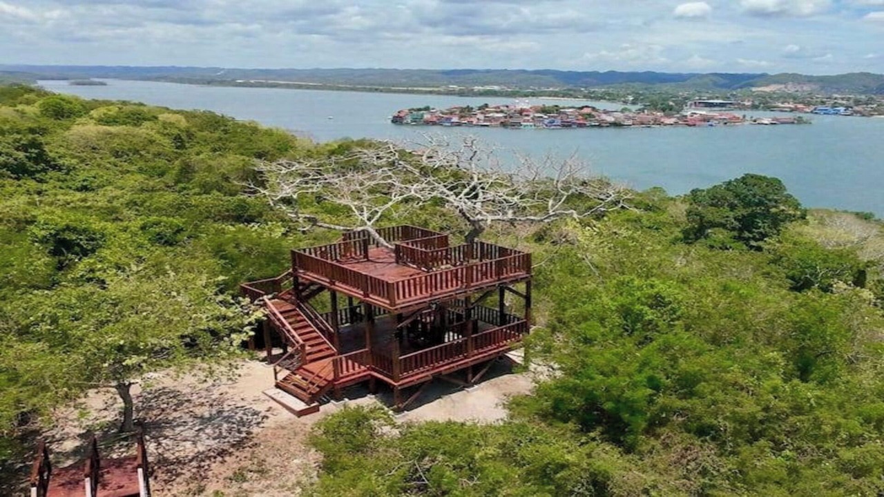 Photo of Outdoor in Flores