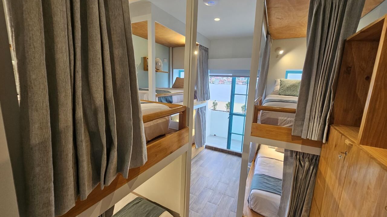 Photo of Bedroom in Flores