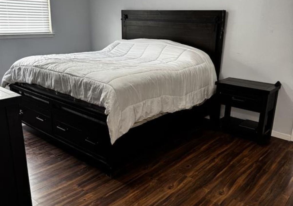 Photo of Bedroom in Southwest Arlington
