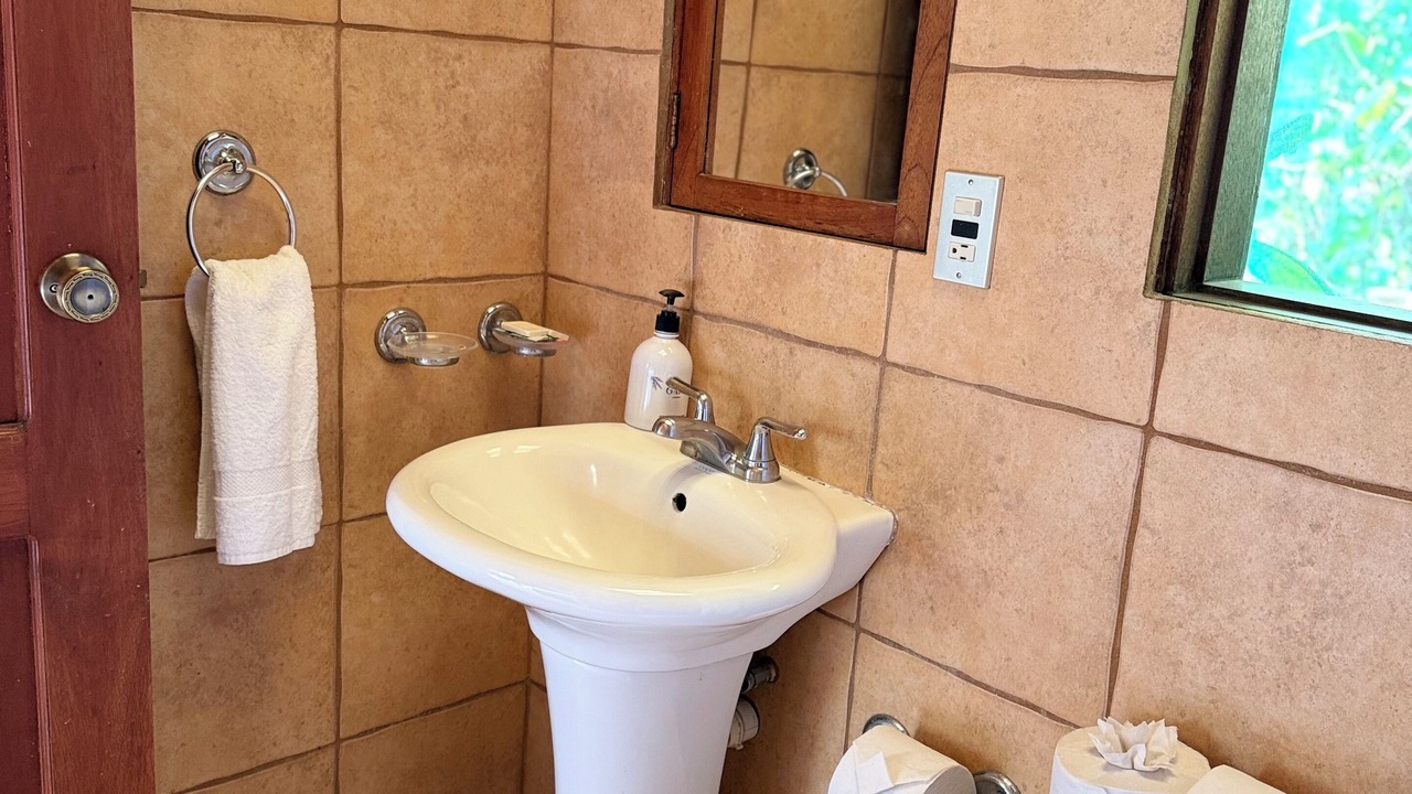 Photo of Bathroom in San Juan La Laguna
